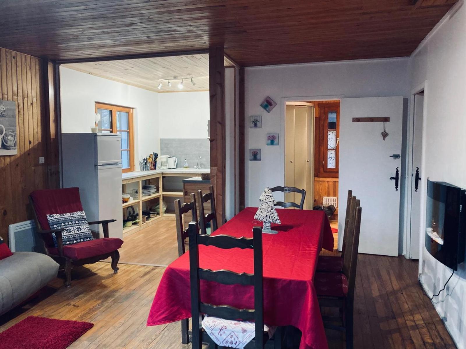 Camping, Hotel De Plein Air Les Cariamas Chateauroux-les-Alpes Екстериор снимка
